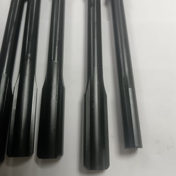 Blackening Heat Treatment With Hardness Of 42CRMO Material CNC Milling Long Shaft Parts