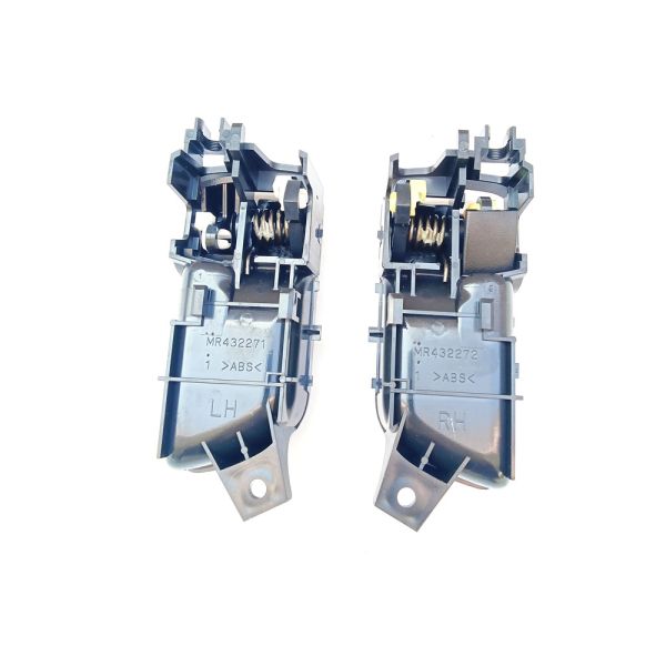 Factory Price Mitsubishi Pajero V73 Right Front Door Inner Handle Auto Spare Parts Car Accessories
