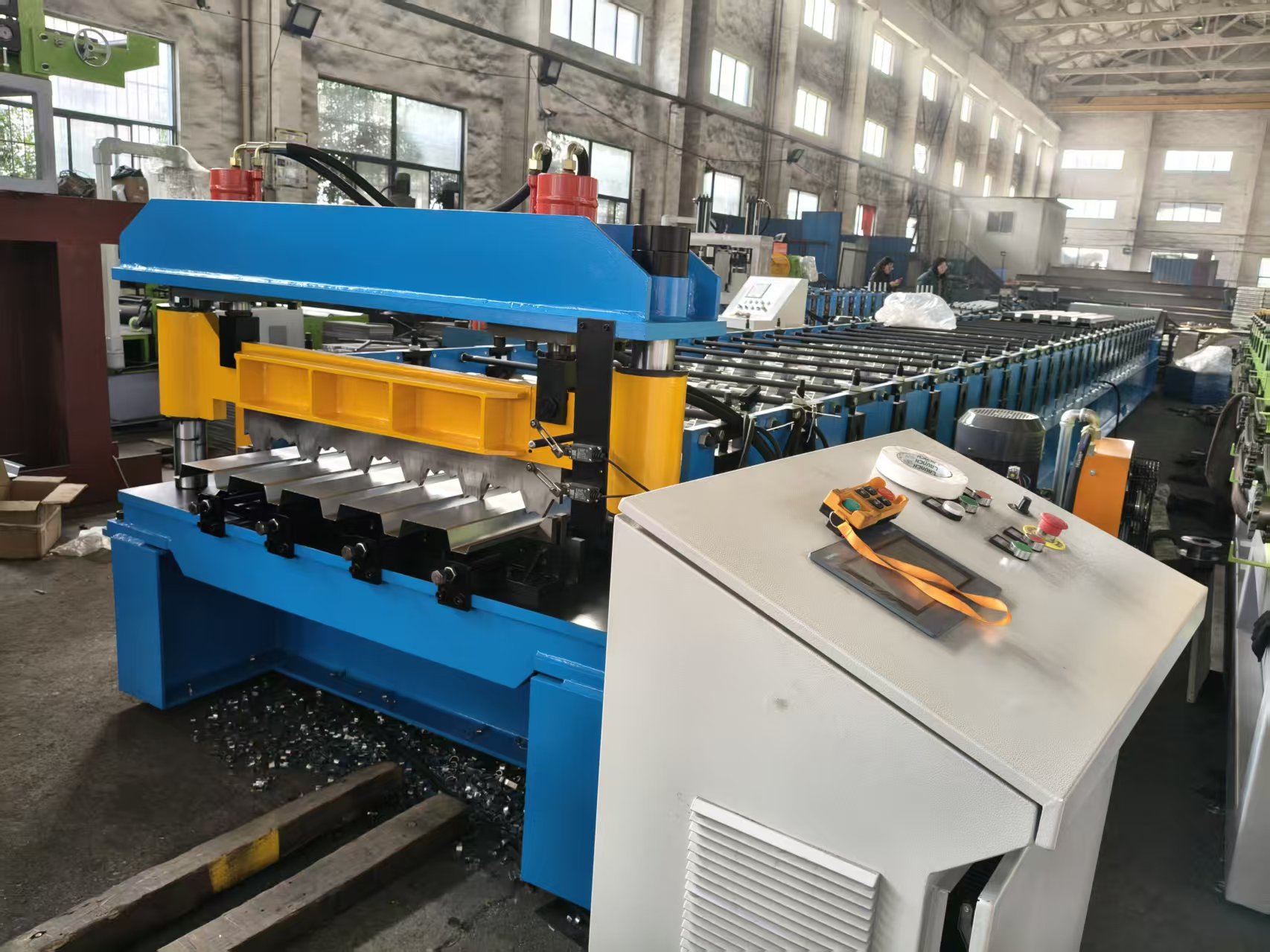 Galvanized Steel 12m/Min Metal Roof Deck Roll Forming Machine 0.3-0.8mm
