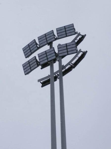 LEDスポットライト 商用スペースでの高照明出力と効率性のためのフロードライト