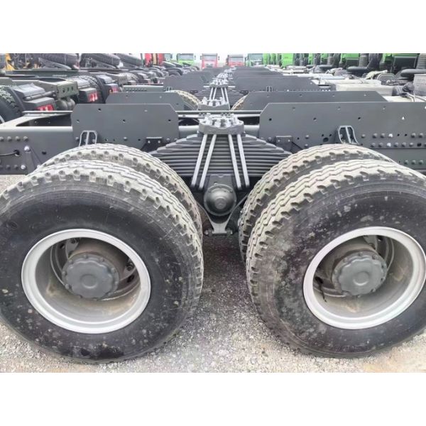 Dump Trucks Sino 400 Hp Brand New 6*4 Drive Mode With 40 Tyre Howo TX Tipper In Stock