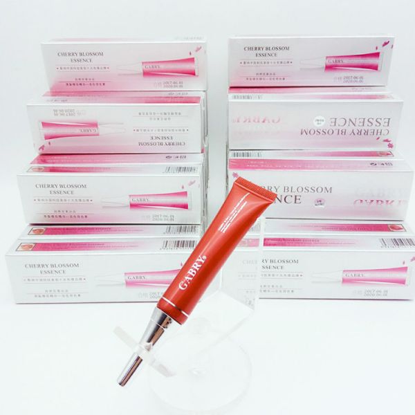 Постоянные аксессуары макияжа делают продолжительный лоск водостойким губы подкраской татуировки