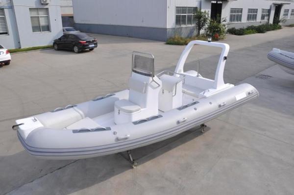 High Capacity Rib Rigid Inflatable Boat Lightweight 19 Feet With 180 Cm Hull Width
