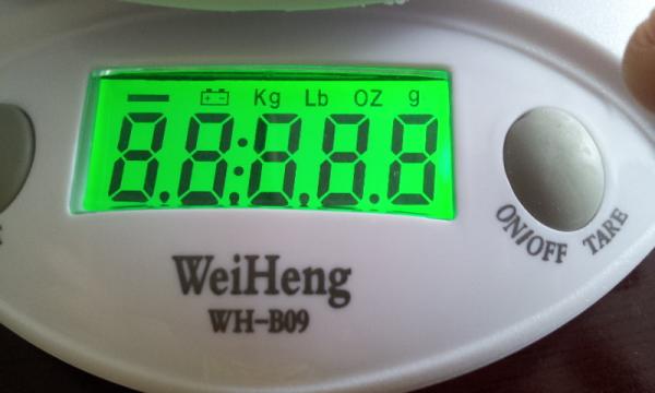 White Color Home Electronic Scale With 2 AAA Batteries Power Supply