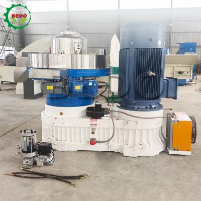 132KW 560mm Ring Die Wood Pellet Machine com 15 meses de garantia