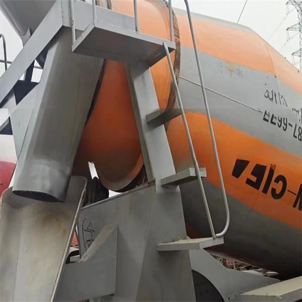 Œuvres de construction 6*4 Howo Cement Truck Mixer Avec 371 HP 375hp Puissance de mélange