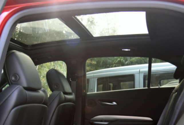 Компакт SUV 2.0T 237HP L4 света Кадиллака XT4 2022 28T 4WD Bojin Gasoline+48V гибридный