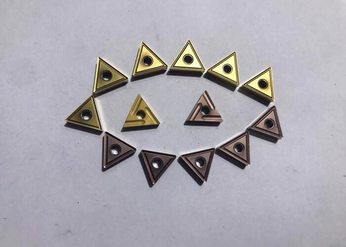 Карбид вольфрама высокой эффективности вводит вставки вырезывания карбида формы треугольника