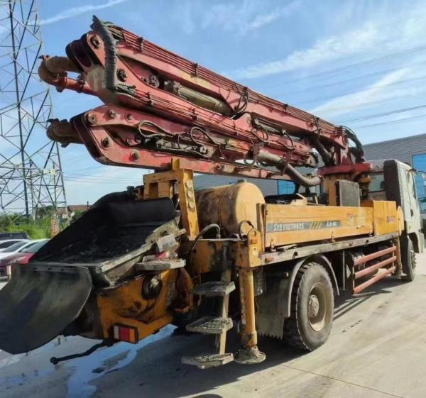 Planta de mezcla de hormigón usado montada en un camión de 25 m con tipo de hormigón semi-seco en 2011