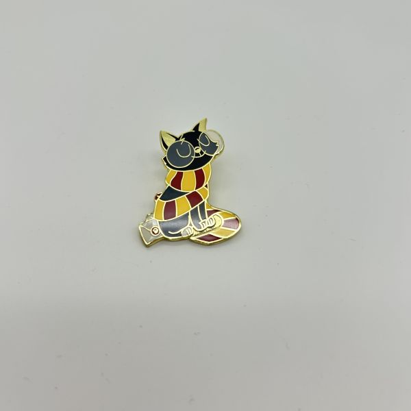 Silver Leaf Bow Enamel Pin, Vintage Botanical Lapel Pin, Elegant Nature Collectible Badge