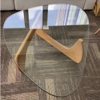Conception moderne bâtiment en verre trempé Table unique bords incurvés irréguliers Traitement Facilité d'entretien