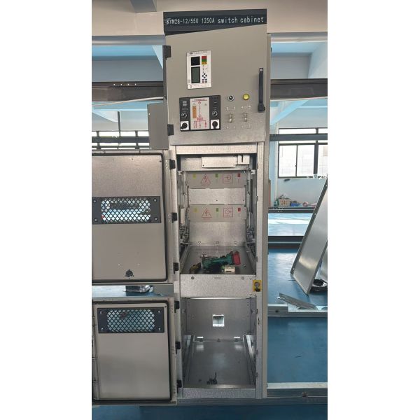 Kyn28-12/550mm 1250A Indoor Armored Removable AC Metal-Enclosed Switchgear