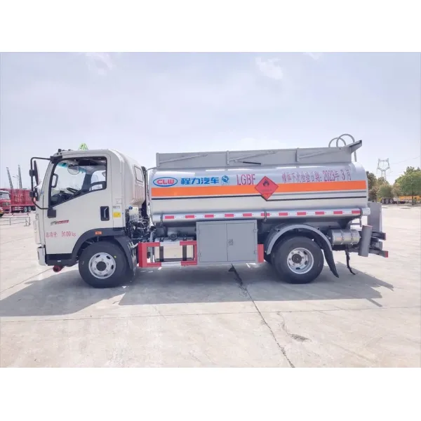 Sinotruk HOWO Heavy Duty Fuel Tank Truck for Sale
