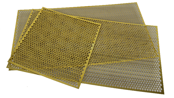 le trou de cercle d'épaisseur de 1mm a perforé la longueur du plat de cuivre 1m