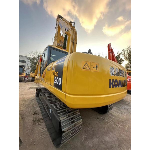 Japón Excavadora PC200 original usada para trabajos pesados Durabilidad larga Menos hora Más baja