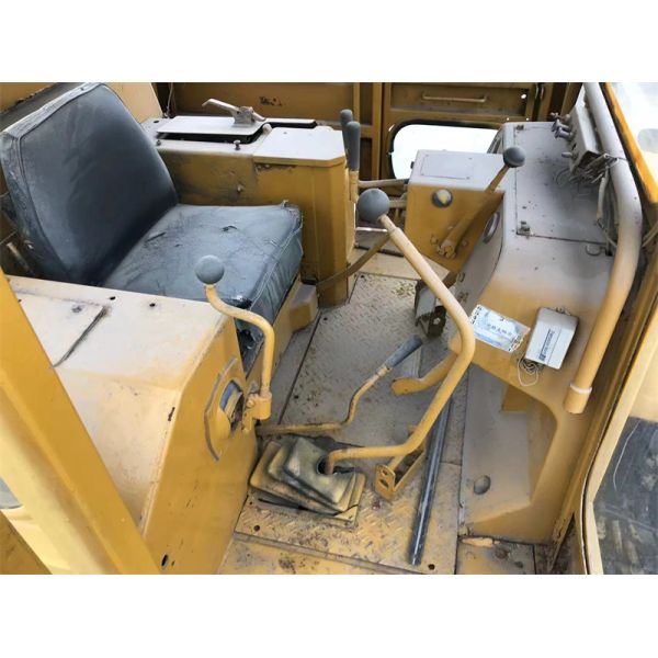 Оригинальный использованный бульдозер CAT D6D использованный бульдозер Caterpillar D5 D6 D7 Dozer