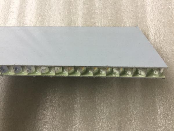 Painéis de alumínio do favo de mel PVDF da pintura vermelha da pérola com resistência de alto impacto