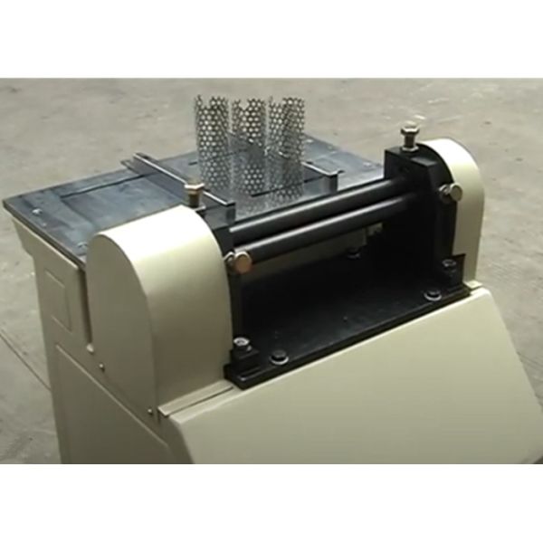 Автомат для резки резца лазера фильтра завальцовки рамки небольшого патрона фильтра внутренний