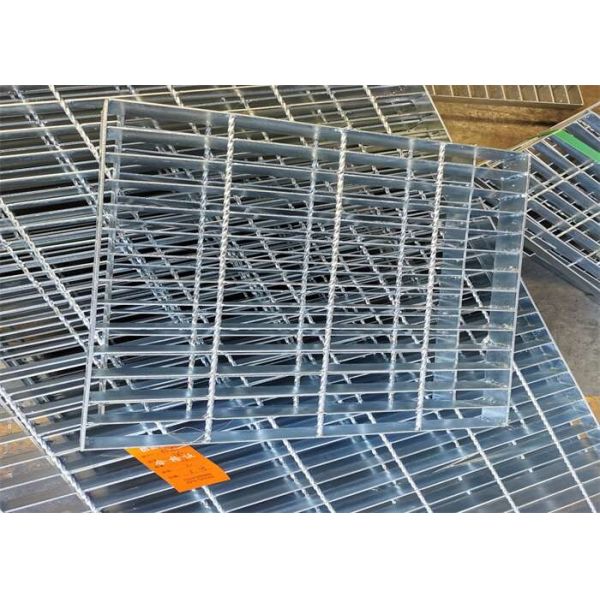 Skid Proof Carbon Steel Driveway Drainage Grates 65x5mm Floor Walkway