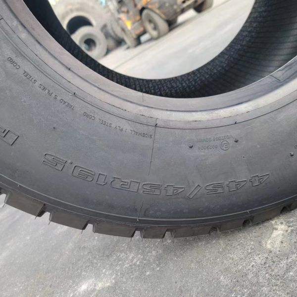 Steel Radial Commercial Truck Tires 445/45R19.5