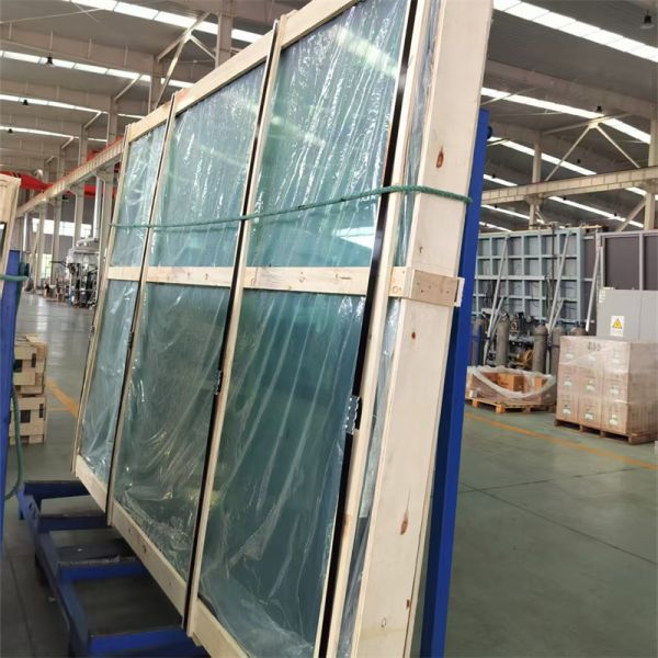 Super White Low Iron Float Glass UV Protection Decorative Architectural Glass Customized