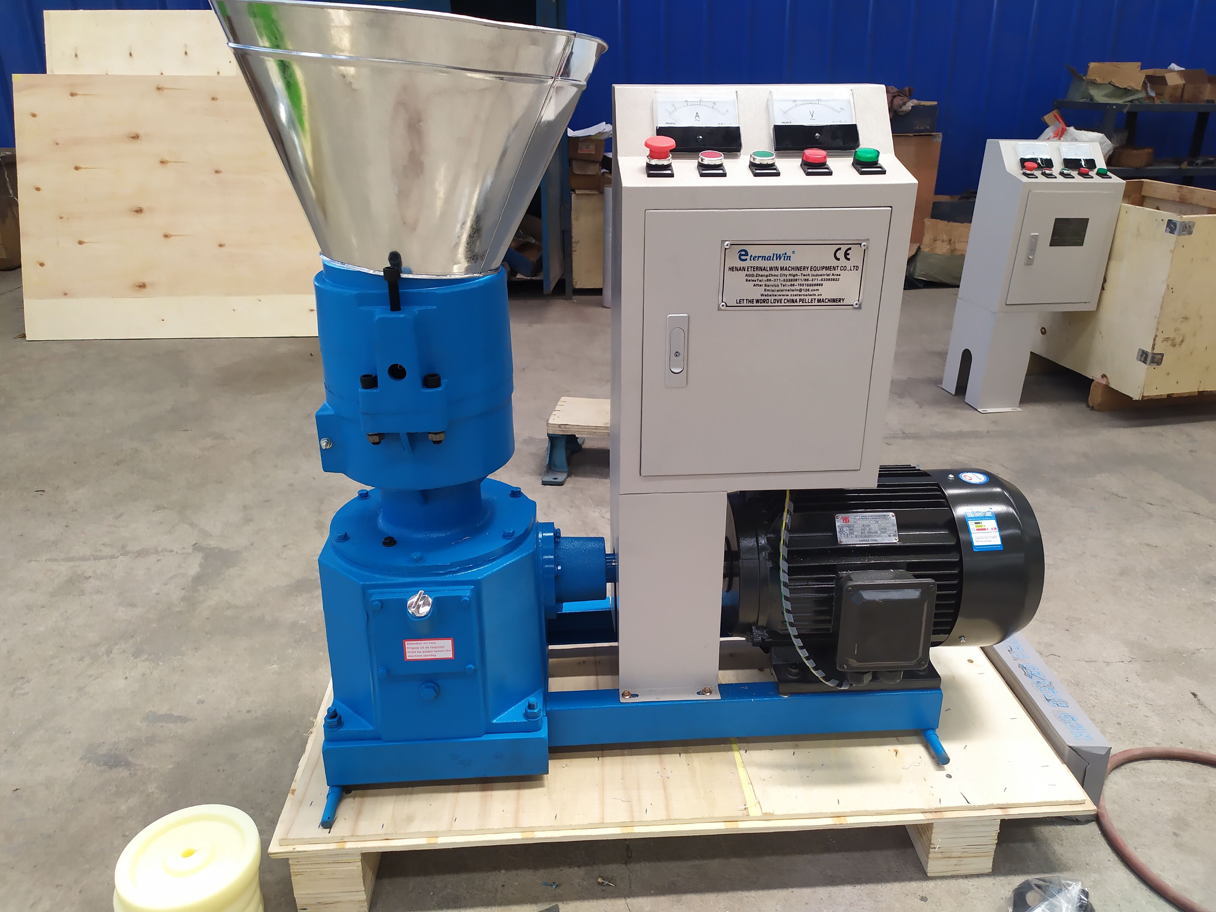 2.5 мм 3 мм 4 мм 6 мм 8 мм Маленькая ферма использует куриный корм для производства машин для производства кормов Пелетная машина Пелетная машина Корм для животных