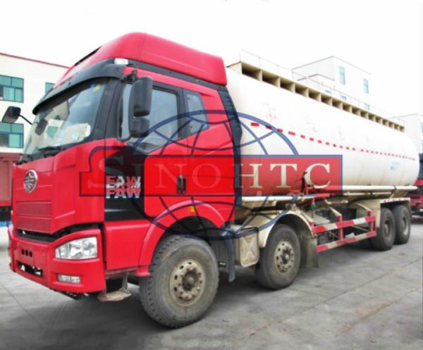 FAW 40m3 Bulk Cement Truck 2 / 3 Seat J5P With A/C Cabin 8X4 Driving Type