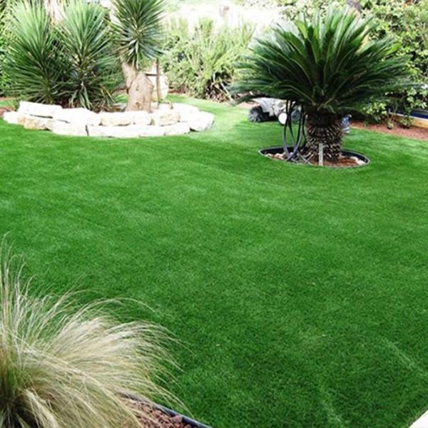 Erva sintética multicolorida de 30 mm, relva artificial de paisagem para proteção ambiental