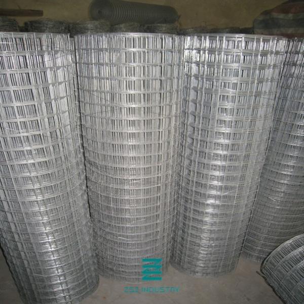Galvanized Wire Mesh Fence Rolls Plain Weave 0.7mm Wire Diameter Lightweight