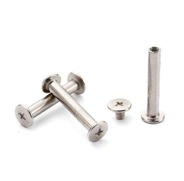 Никель покрыл мужскую женскую книгу заклепки пригвождает батт для того чтобы запереть книгу образца привинчивает ногти меню