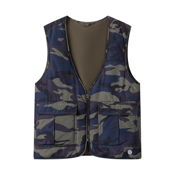 Lightweight Padded Camouflage Hunting Jacket with Multi-Pocket Design and Customizable Camouflage