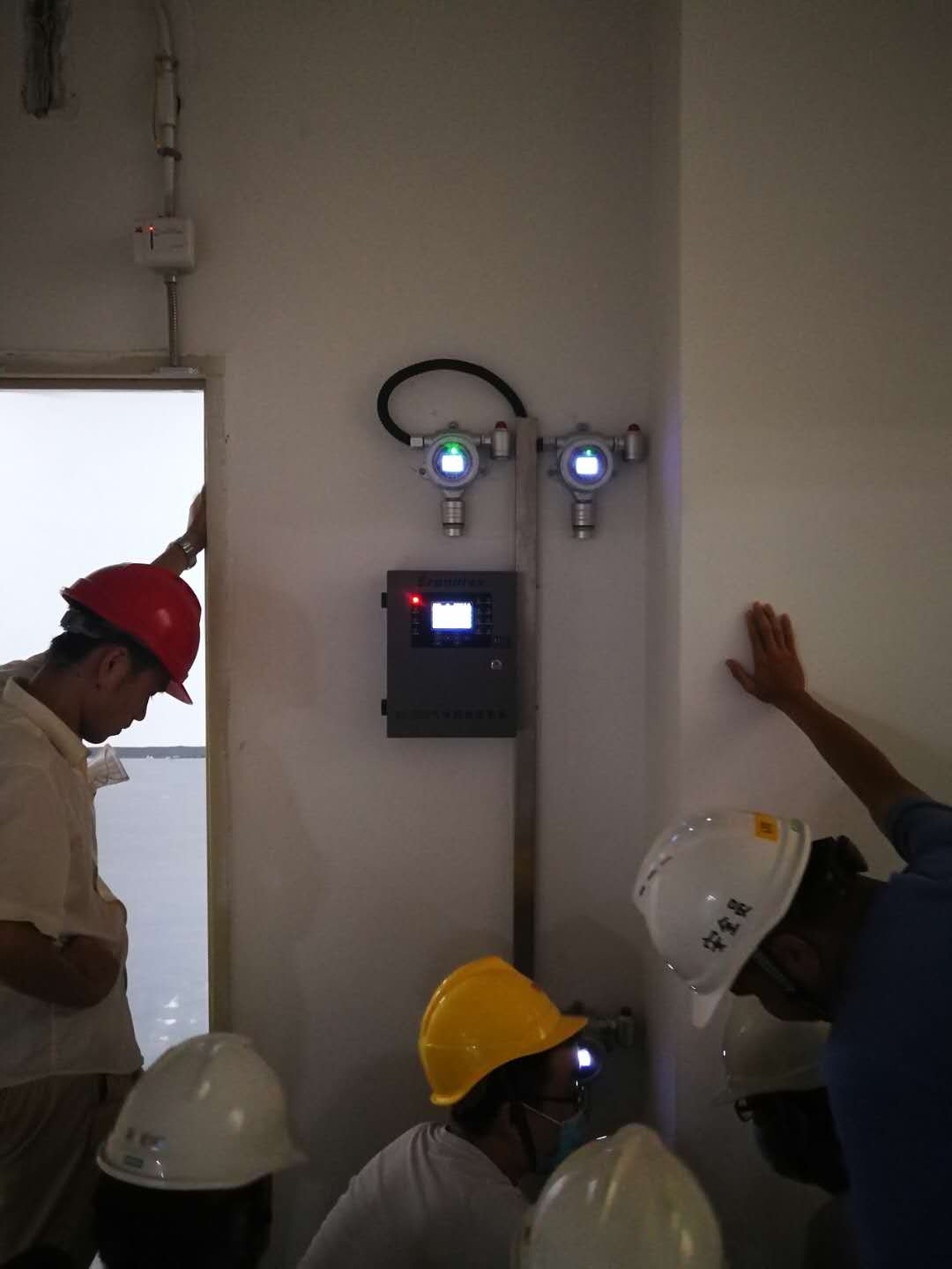 Фиксированный детектор газов Zetron MIC600-PID CE ATEX