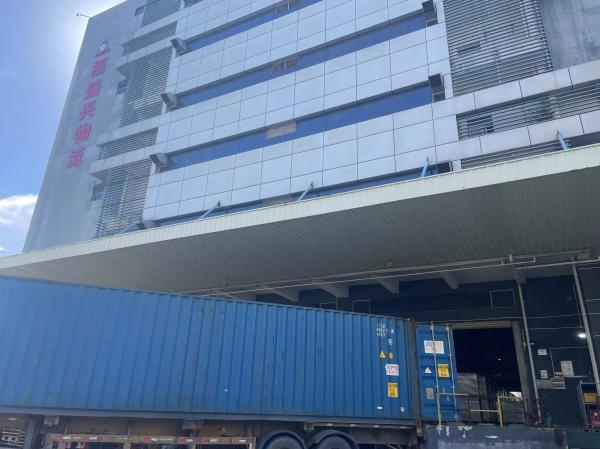 80000 m2 Área de armazenagem Armazéns aduaneiros com gestão de alto risco