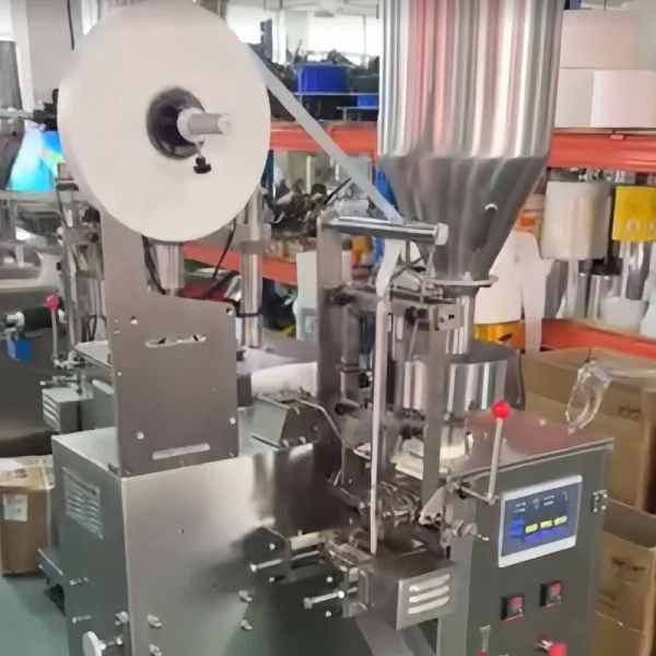 Customized Small Sachet Packing Machine 1.5kw Vertical Granule Packing Machine Fast Speed