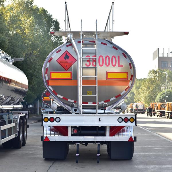 2 Axle Stainless Steel Tank Semi Trailer For Diesel Gasoline Transport 33000L 38000L