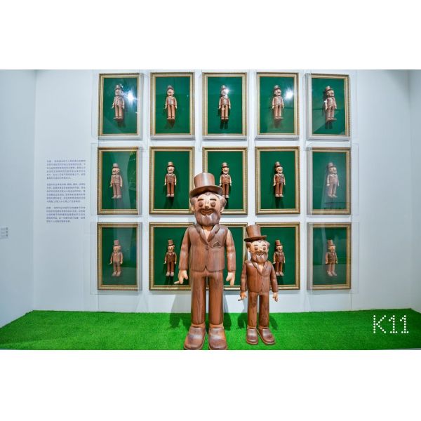 Smooth Surface Wooden Art Sculpture Exhibition For Gallery