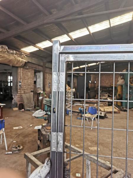 Hot Dipped Galvanized Garden Fence Gate Cats Iron Material Fence Gate Height 1800mm
