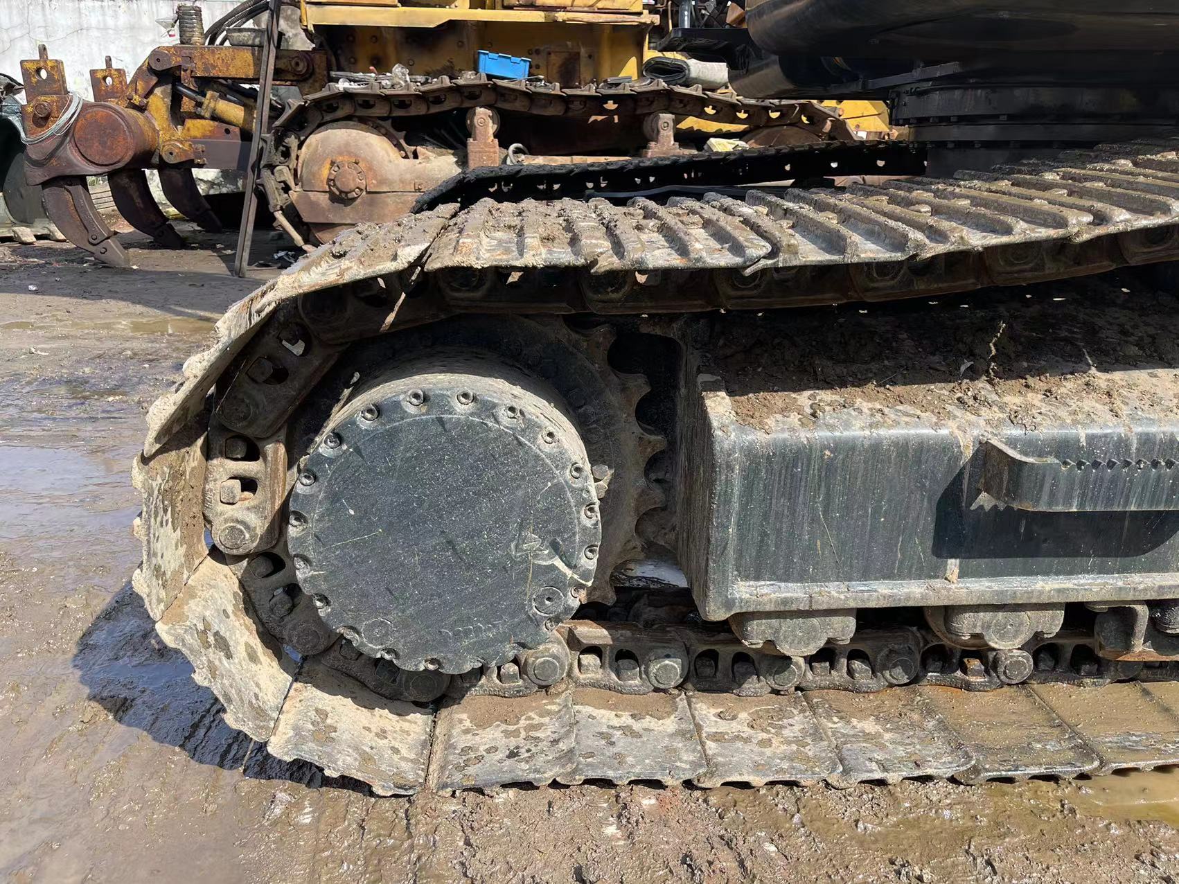 2019 Использованные экскаваторы Hyundai 220lc-9s 22 тонны экскаватор в Шанхае