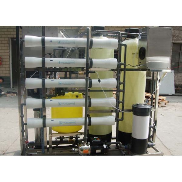 1000L/H Brackish Water Reverse Osmosis Water Treatment System TDS 2000PPM - 20000PPM