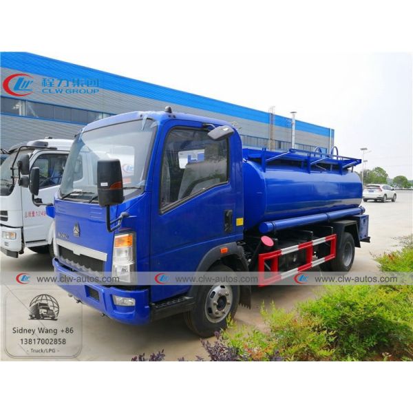5cbm RHD Howo 4x2 Fuel Oil Delivery Truck For Diesel Refueling