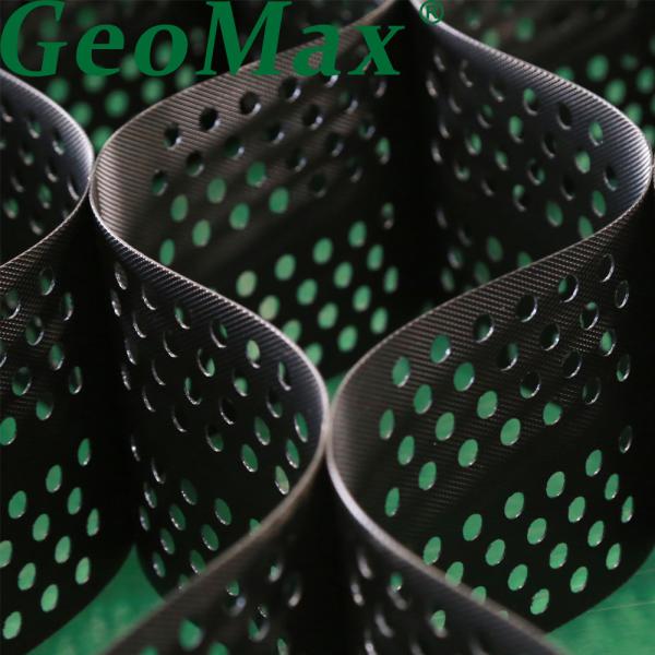 Géocelle HDPE perforée texturée pour le renforcement du sol routier / colline / pente 100-445 mm