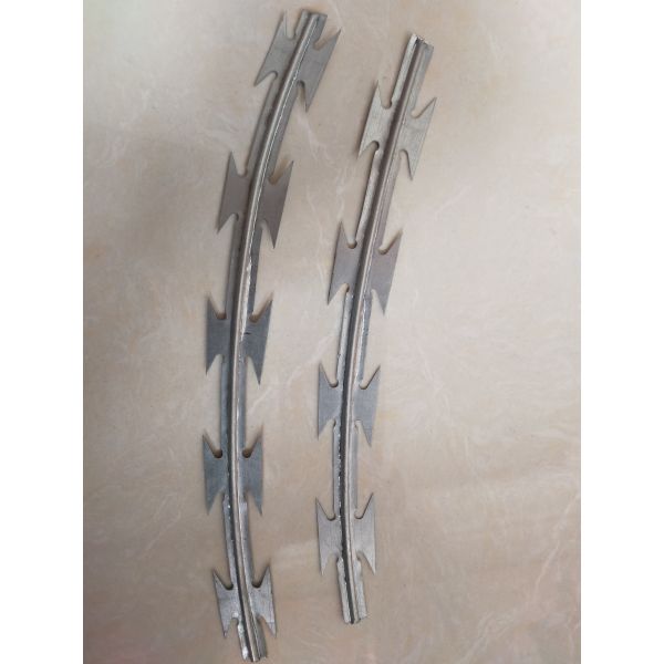 CBT -65 Razor Concertina Barbed Wire HD Galvanized Zinc Low Carbon Steel