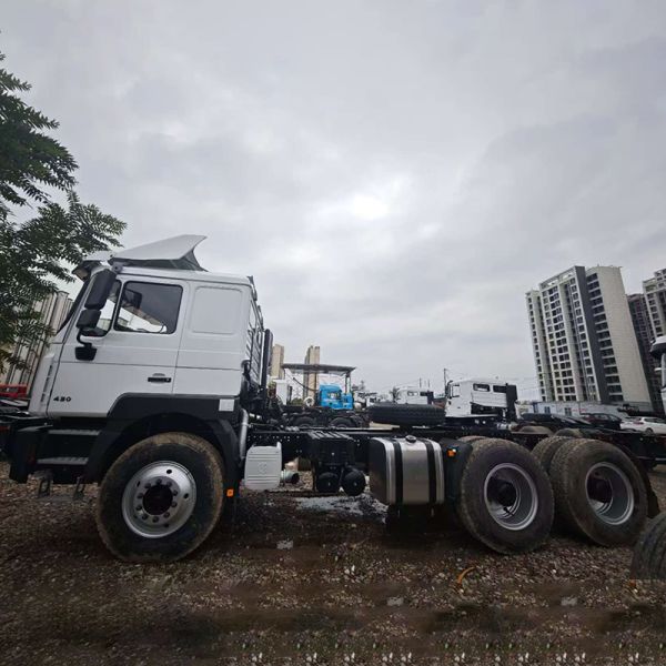 Shacman F3000 6X4 430HP Long Haul Tractor Truck Euro II High Roof Sleeper for Cross Country Logistics
