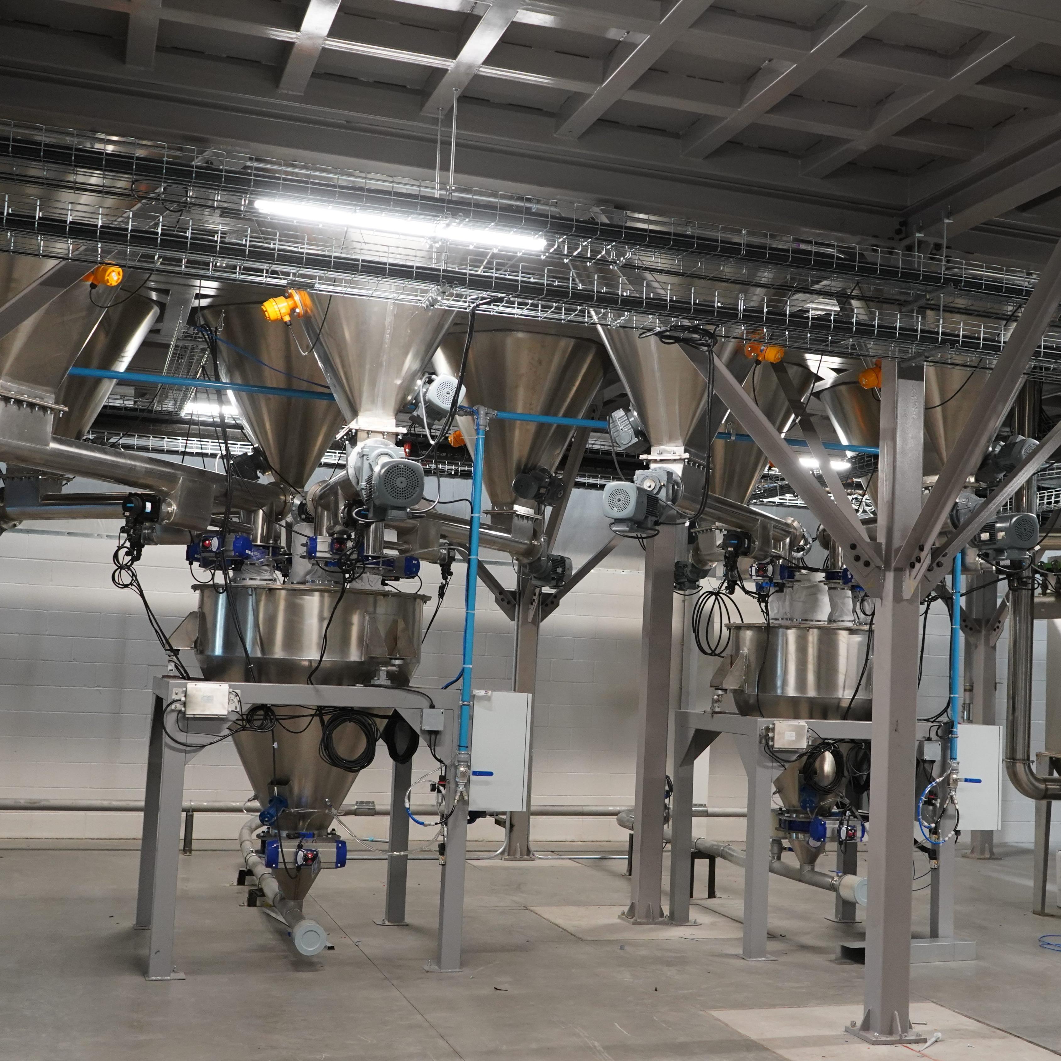 Automatic Material Feeding System Accurate Weighing 5000kg/h For Plastic Compounding