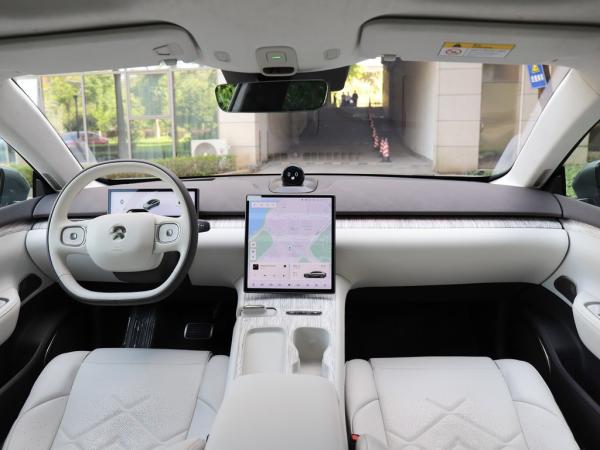 Quatro lítio ternário elétrico rodado 700km a pilhas do veículo 360KW do carro de EV