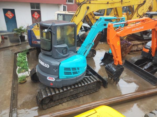                  Used Kobelco Crawler Excavator Sk55sr, Secondhand Origin Japan Mini Track Digger Kobelco Sk55 Sk60 Sk70 Sk75 Hot Sale on Promotion             