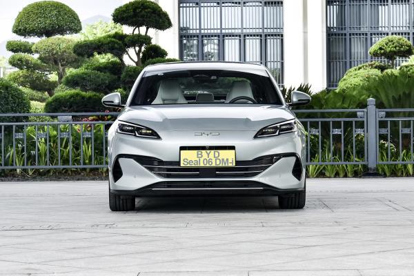 BYD Seal 06 DM-I 2000km+ Hybrid Electric Car Sports Version Automatic Car Electric Byd Electric Car