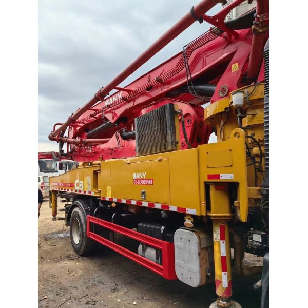 Hydraulic Machining Process 2020 Used 37m Concrete Pump Truck for Concrete Boom Pump