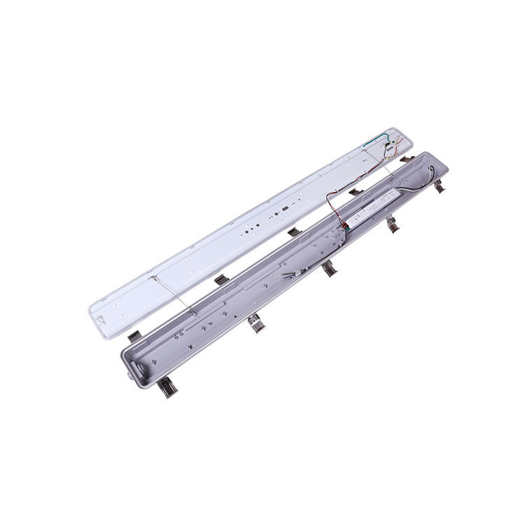Waterproof LED Vapor Tight Garage Light Fixture Tri-proof Industrial Lamp 140lm/w Luminous Efficiency