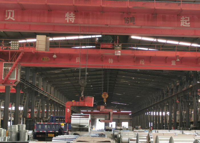 0.4 мм оцинкованная стеклянная спираль из стальной коробки с перегородкой, горячо прокатая